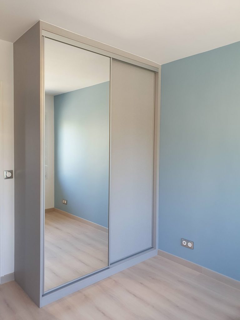 placard coulissant fermé